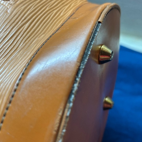 Amazon Tan Textured Tote Bag - Picture 4 of 16